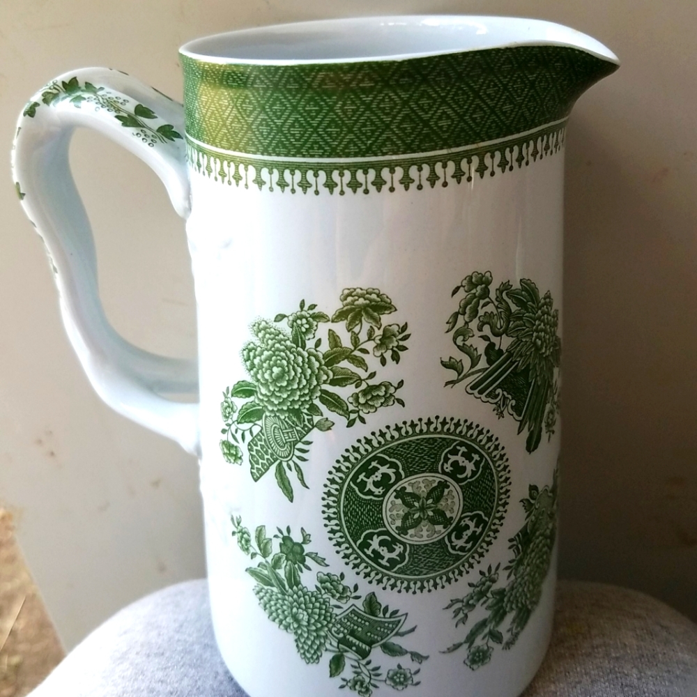MINT Spode England Fine Stone Fitzhugh Copeland 1770 Design Pitcher  Jug  6 1/2"